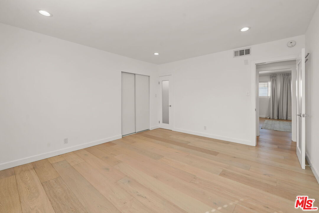 Los Angeles, California, 90046, United States, 3 Bedrooms Bedrooms, ,3 BathroomsBathrooms,Residential,For Sale,1989732