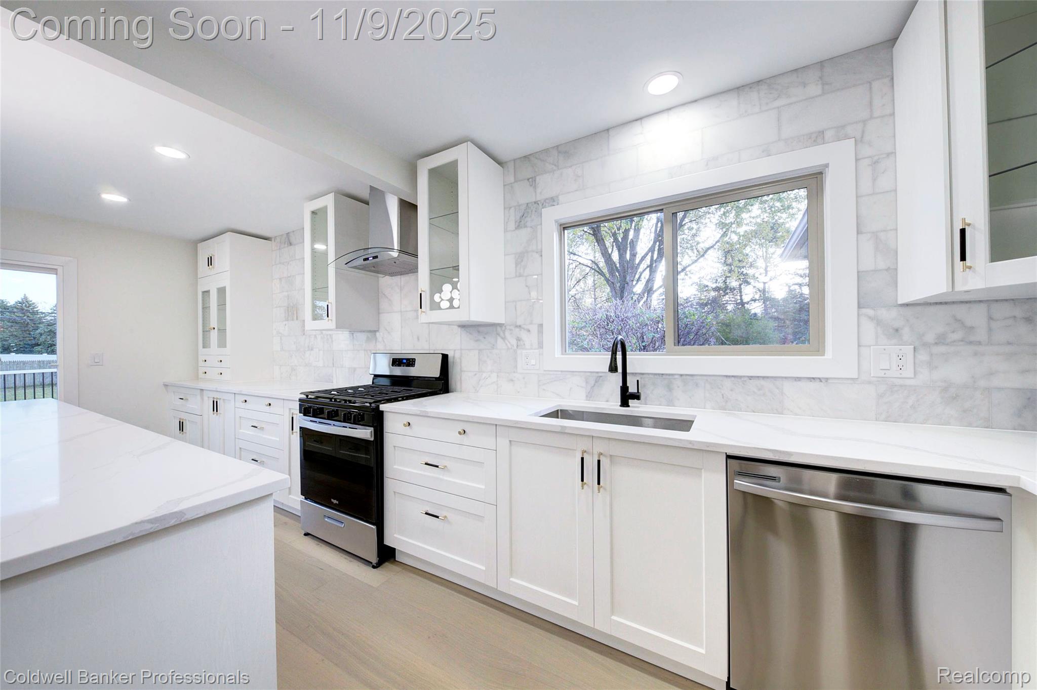 Troy, Michigan, 48085, United States, 4 Bedrooms Bedrooms, ,2 BathroomsBathrooms,Residential,For Sale,1989080