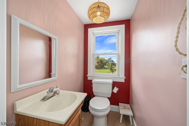 Kingwood Twp., New Jersey, 08825, United States, 3 Bedrooms Bedrooms, ,2 BathroomsBathrooms,Residential,For Sale,1984798