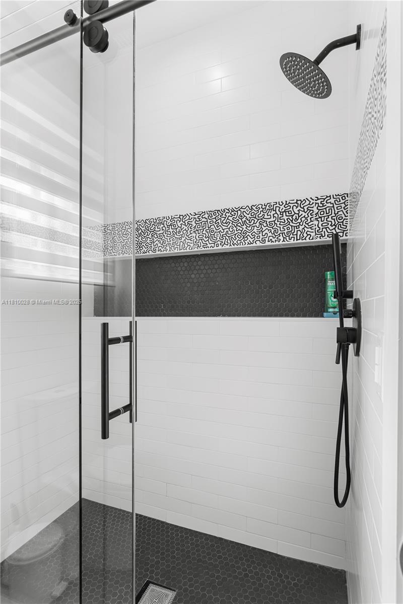 Weston, Florida, 33327, United States, 5 Bedrooms Bedrooms, ,5 BathroomsBathrooms,Residential,For Sale,1837536