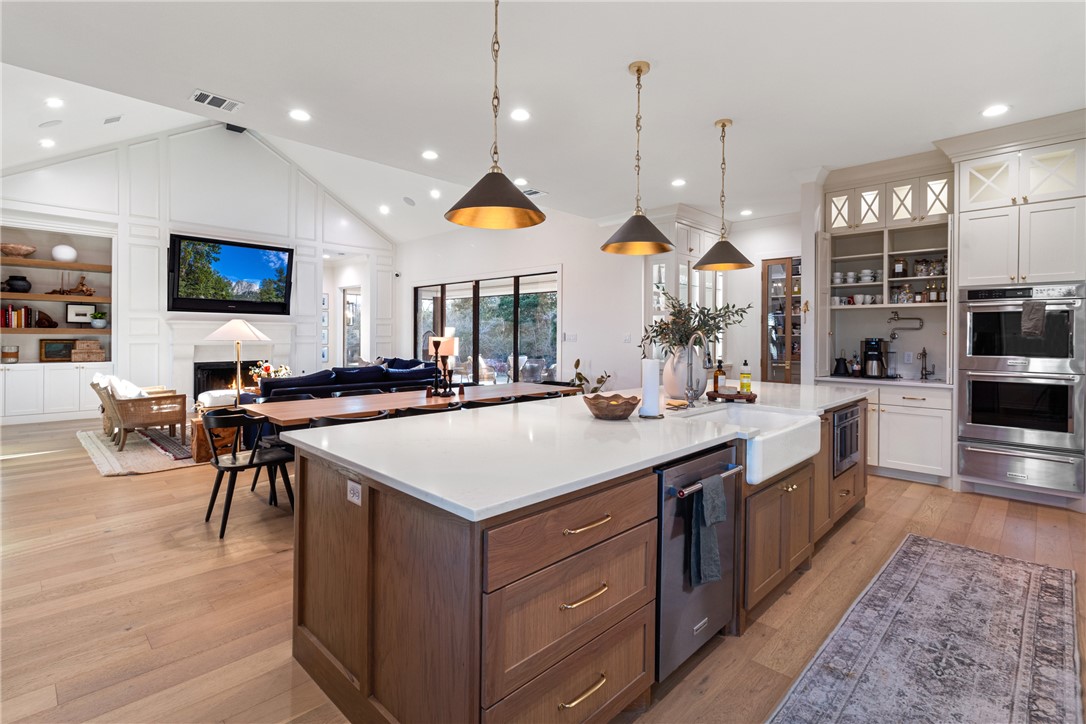 College Station, Texas, 77845, United States, 4 Bedrooms Bedrooms, ,5 BathroomsBathrooms,Residential,For Sale,1713774