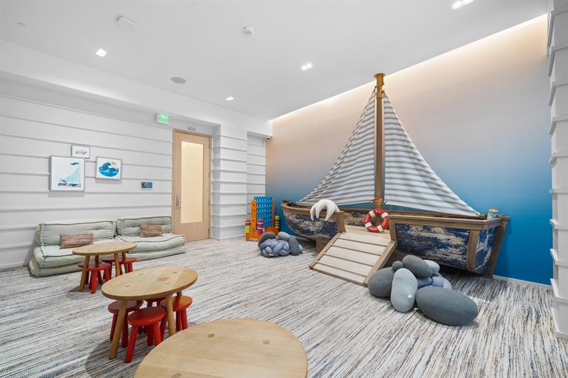 Fort Lauderdale, Florida, 33305, United States, 3 Bedrooms Bedrooms, ,5 BathroomsBathrooms,Residential,For Sale,1992942