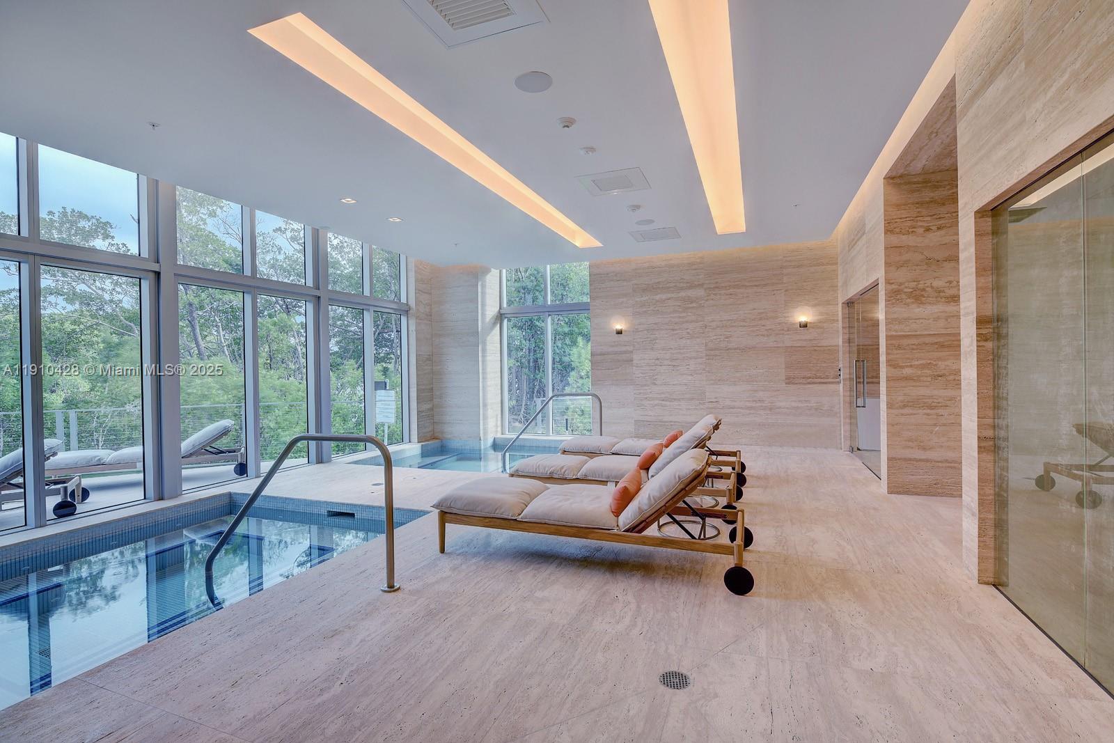 North Miami Beach, Florida, 33160, United States, 2 Bedrooms Bedrooms, ,2 BathroomsBathrooms,Residential,For Sale,1989181