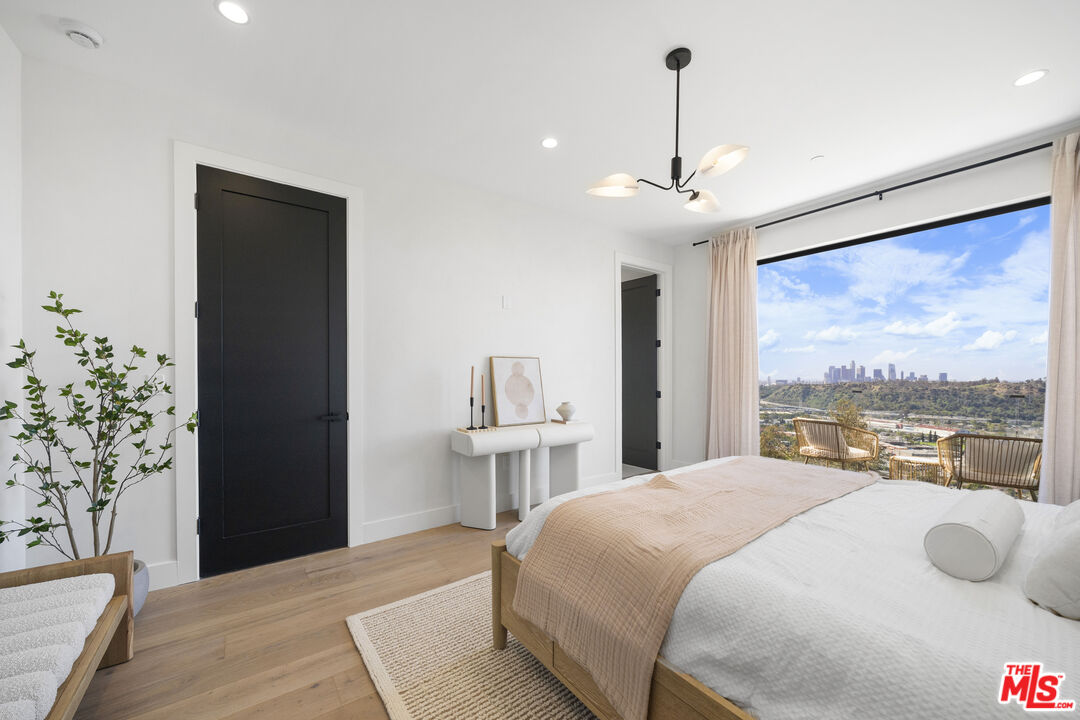 Los Angeles, California, 90065, United States, 3 Bedrooms Bedrooms, ,3 BathroomsBathrooms,Residential,For Sale,1939626
