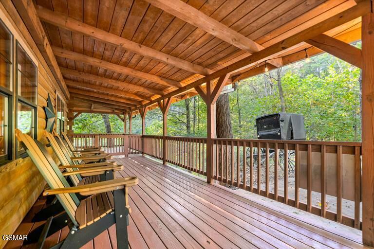 Sevierville, Tennessee, 37876, United States, 2 Bedrooms Bedrooms, ,4 BathroomsBathrooms,Residential,For Sale,2019046