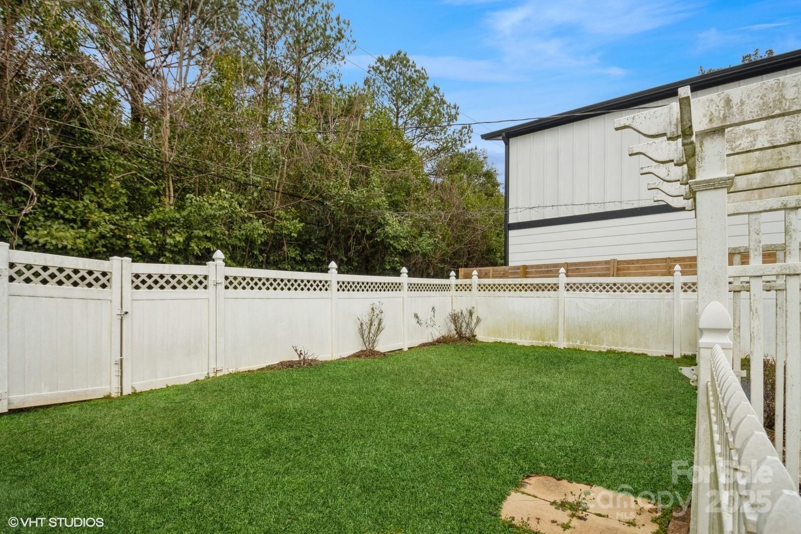 Charlotte, North Carolina, 28205, United States, 3 Bedrooms Bedrooms, ,2 BathroomsBathrooms,Residential,For Sale,1707843