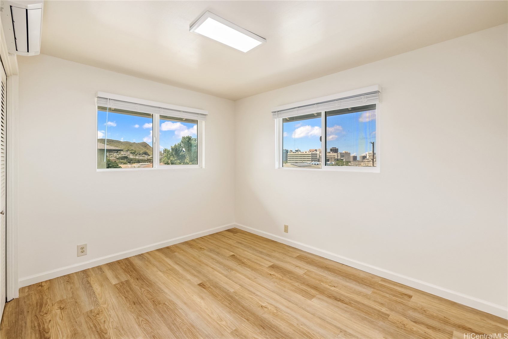 Honolulu, Hawaii, 96817, United States, 5 Bedrooms Bedrooms, ,2 BathroomsBathrooms,Residential,For Sale,1826536