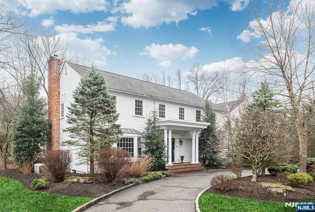 Tenafly, New Jersey, 07670, United States, 6 Bedrooms Bedrooms, ,5 BathroomsBathrooms,Residential,For Sale,1743574