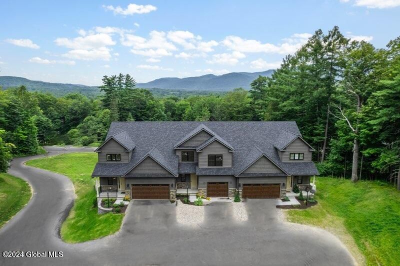 Lake George, New York, 12845, United States, 3 Bedrooms Bedrooms, ,3 BathroomsBathrooms,Residential,For Sale,1903544