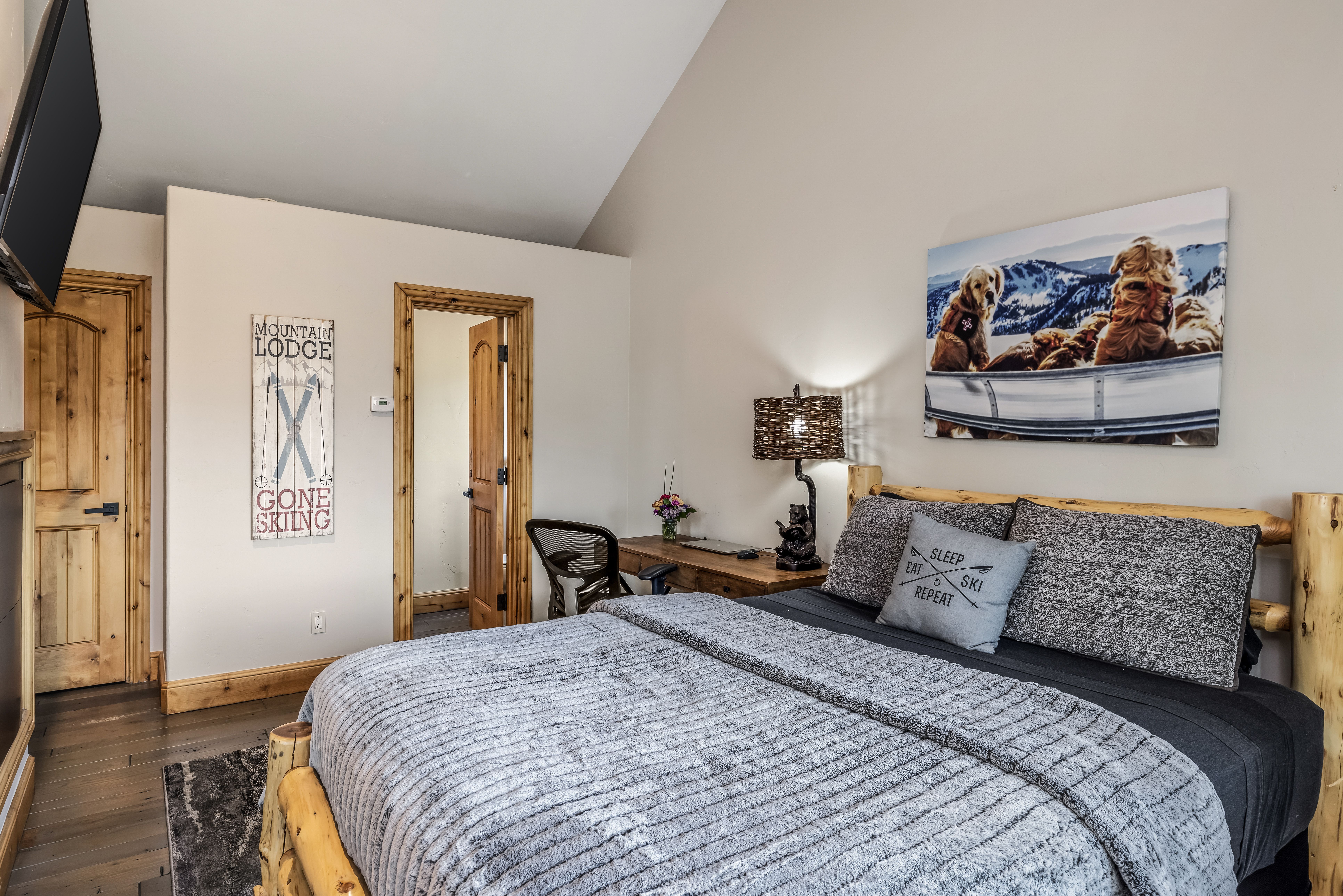  Spacious Five-Bedroom Residence with a Prime Ski-Slope View - 物件實景