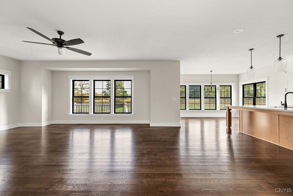 Baldwinsville, New York, 13027, United States, 4 Bedrooms Bedrooms, ,3 BathroomsBathrooms,Residential,For Sale,1991108