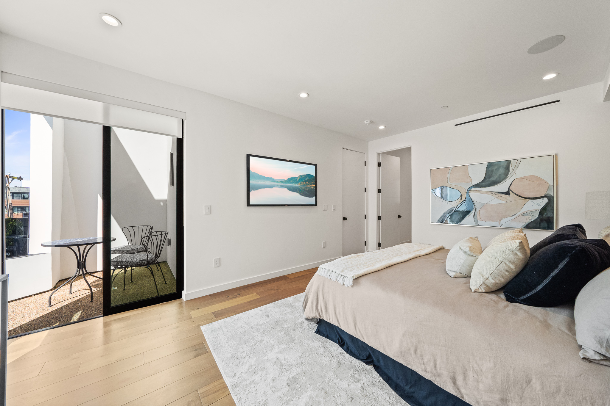  1327 N Fuller Ave - 物件實景
