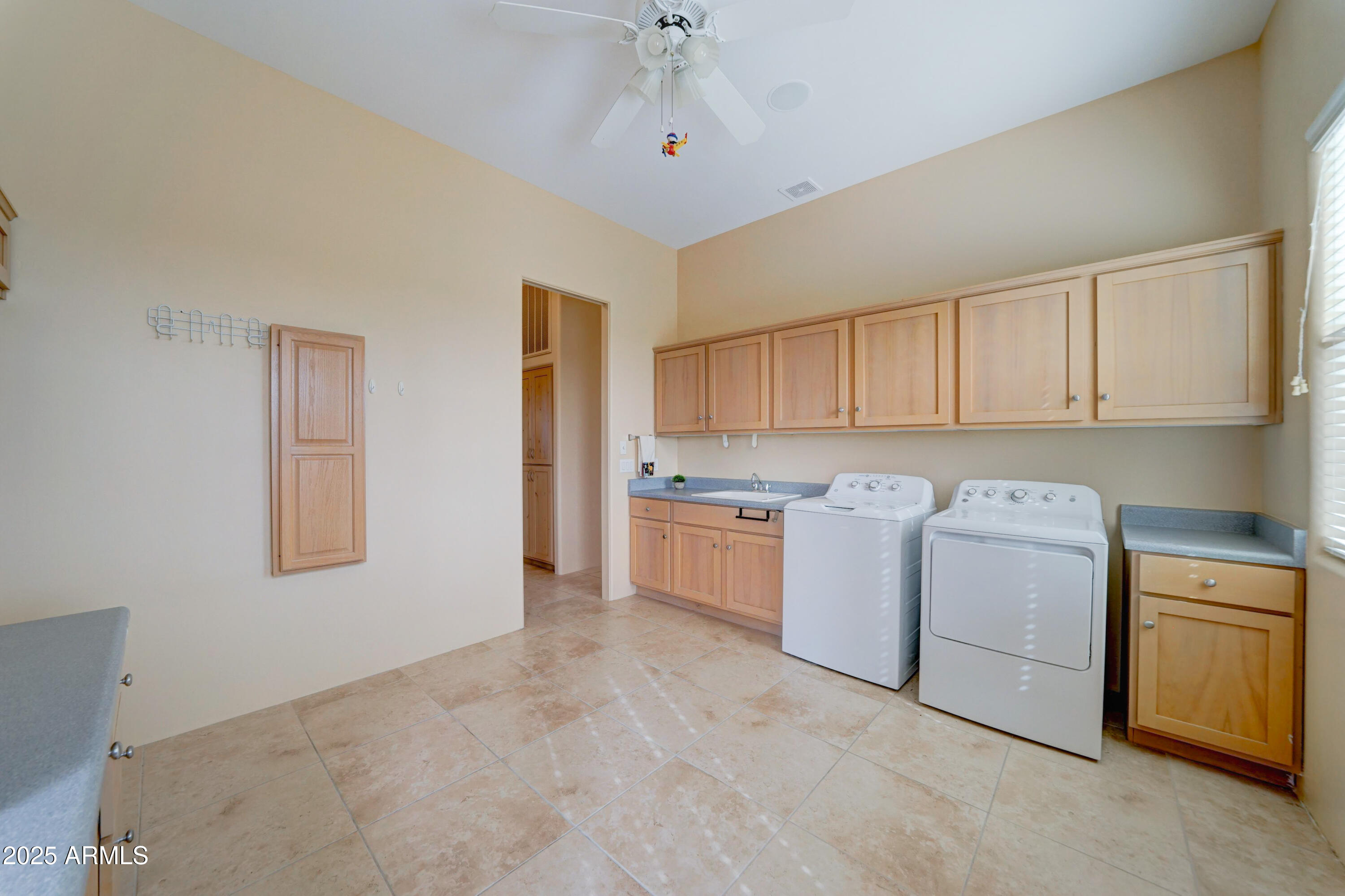 Gold Canyon, Arizona, 85119, United States, 3 Bedrooms Bedrooms, ,2 BathroomsBathrooms,Residential,For Sale,1992820