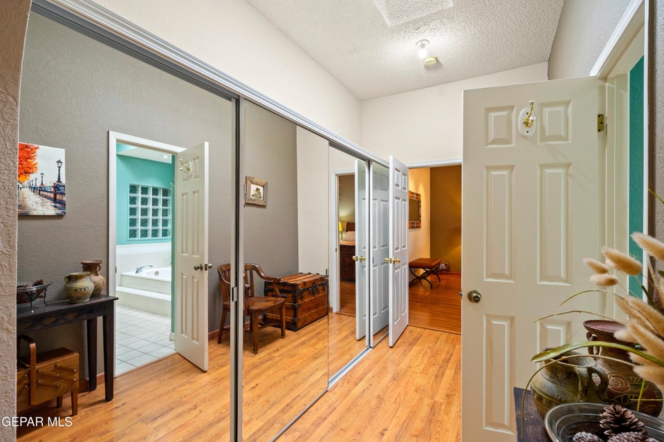 El Paso, Texas, 79912, United States, 4 Bedrooms Bedrooms, ,2 BathroomsBathrooms,Residential,For Sale,1921658