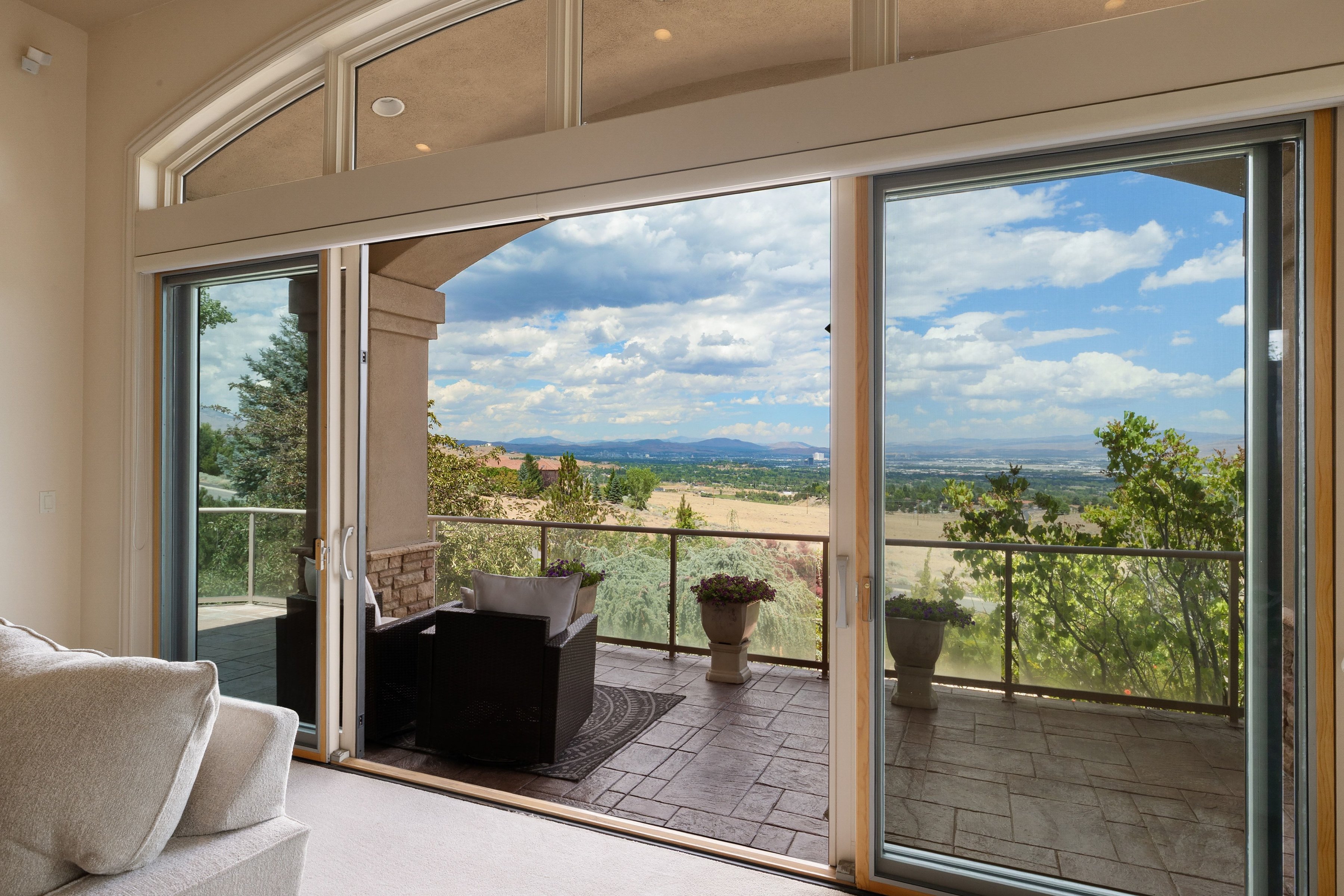  Stunning Custom Home with Breathtaking Views in Reno - 物件實景