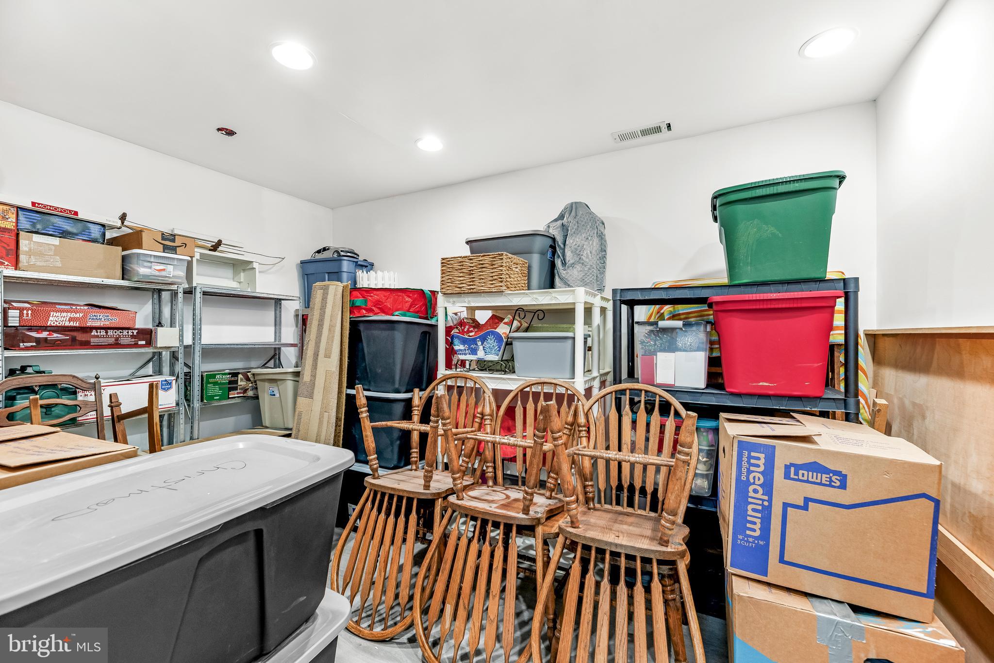 La Plata, Maryland, 20646, United States, 4 Bedrooms Bedrooms, ,4 BathroomsBathrooms,Residential,For Sale,1943631