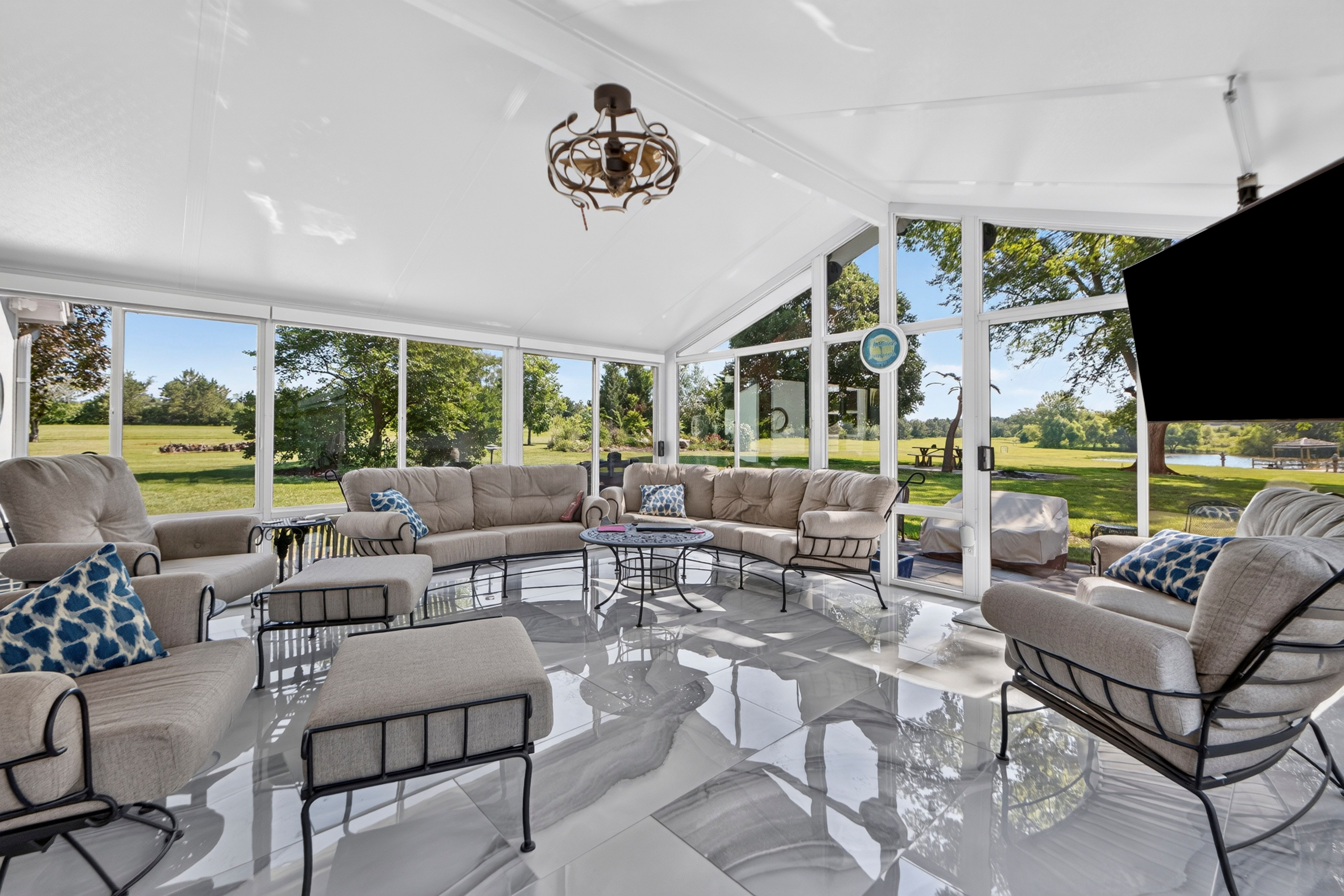  26025 Metcalf Road, Louisburg, KS 66053 - 物件實景