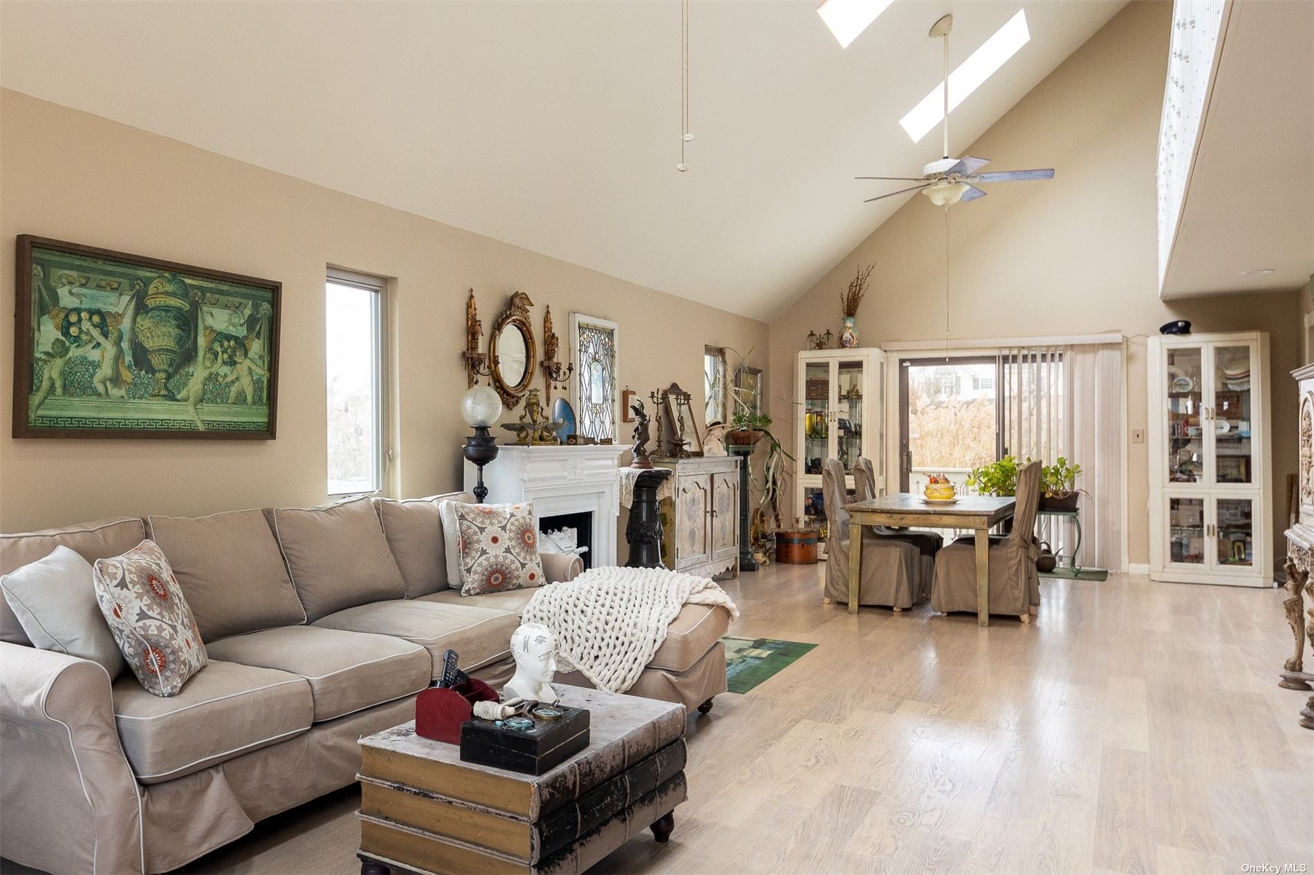 304 S Dunton Avenue, East Patchogue, New York, 11772, United States, 3 Bedrooms Bedrooms, ,2 BathroomsBathrooms,Residential,For Sale,304 S Dunton Avenue,1655812