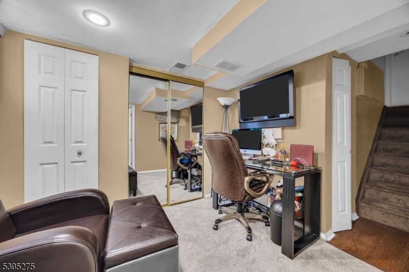 Franklin Twp., New Jersey, 08873, United States, 4 Bedrooms Bedrooms, ,3 BathroomsBathrooms,Residential,For Sale,1988990