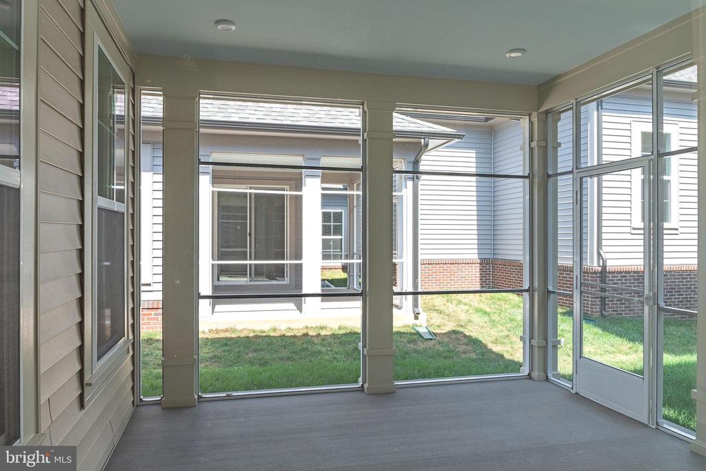 Ashburn, Virginia, 20148, United States, 3 Bedrooms Bedrooms, ,3 BathroomsBathrooms,Residential,For Sale,1841831