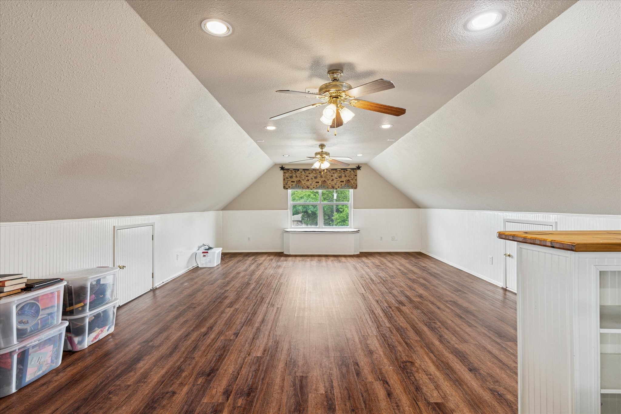Midlothian, Texas, 76065, United States, 3 Bedrooms Bedrooms, ,4 BathroomsBathrooms,Residential,For Sale,1793428