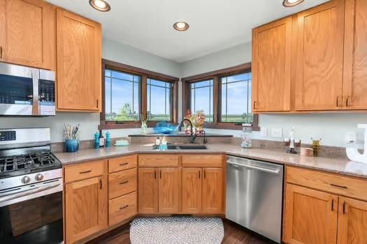 Viola, Wisconsin, 54664, United States, 5 Bedrooms Bedrooms, ,4 BathroomsBathrooms,Residential,For Sale,1974887