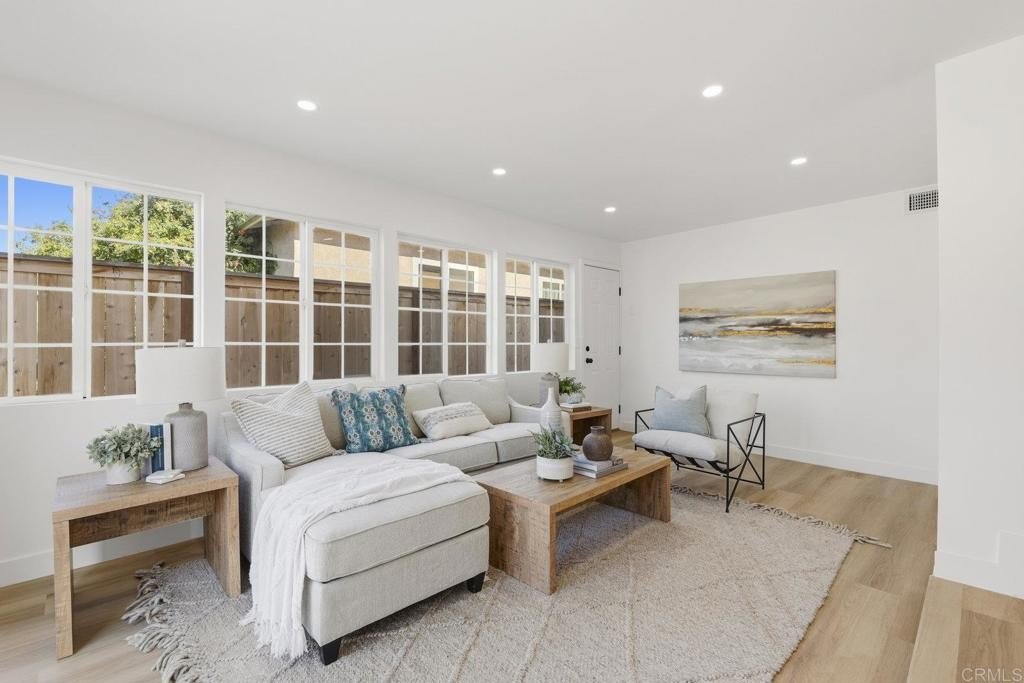 Escondido, California, 92027, United States, 3 Bedrooms Bedrooms, ,2 BathroomsBathrooms,Residential,For Sale,1990327