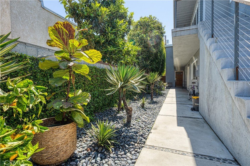 Venice, California, 90291, United States, 10 Bedrooms Bedrooms, ,8 BathroomsBathrooms,Residential,For Sale,1826994