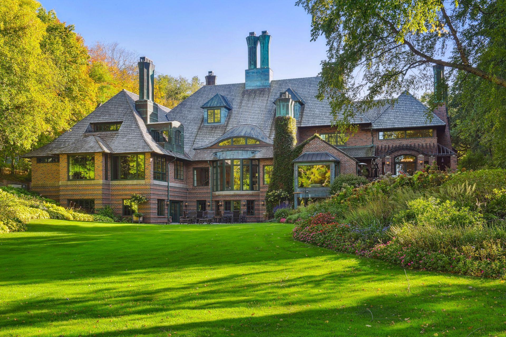 Woodland, Minnesota, 55391, United States, 6 Bedrooms Bedrooms, ,8 BathroomsBathrooms,Residential,For Sale,1875713