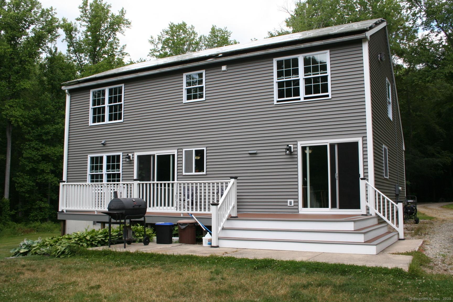 East Hampton, Connecticut, 06424, United States, 3 Bedrooms Bedrooms, ,2 BathroomsBathrooms,Residential,For Sale,1979494