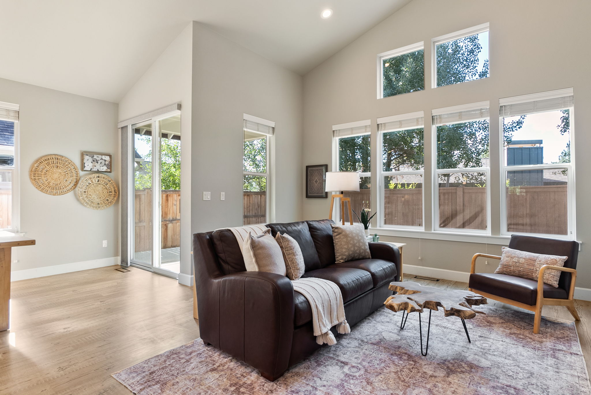 Sisters, Oregon, 97759, United States, 3 Bedrooms Bedrooms, ,2 BathroomsBathrooms,Residential,For Sale,1910956