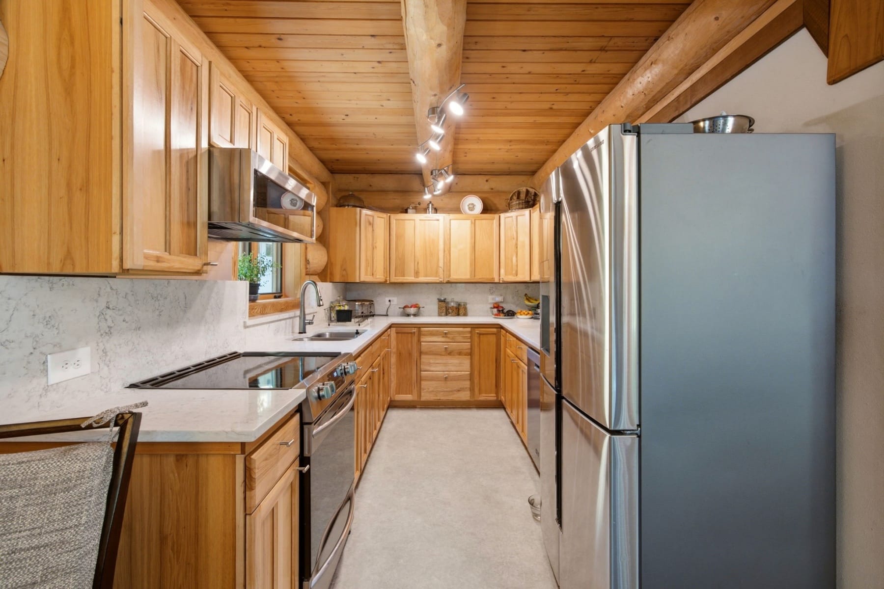  282 EDGEWATER DR Carson, WA 98610 - 物件實景