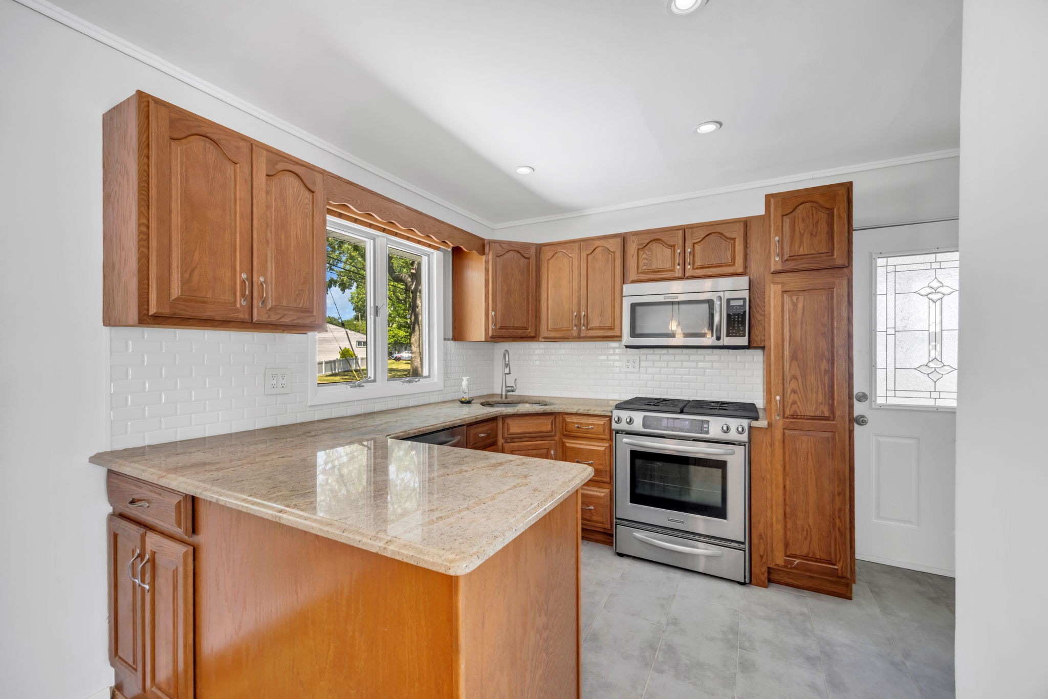  Highly Desirable Madison Park - 32 Bucknell Road, Parlin - 物件實景