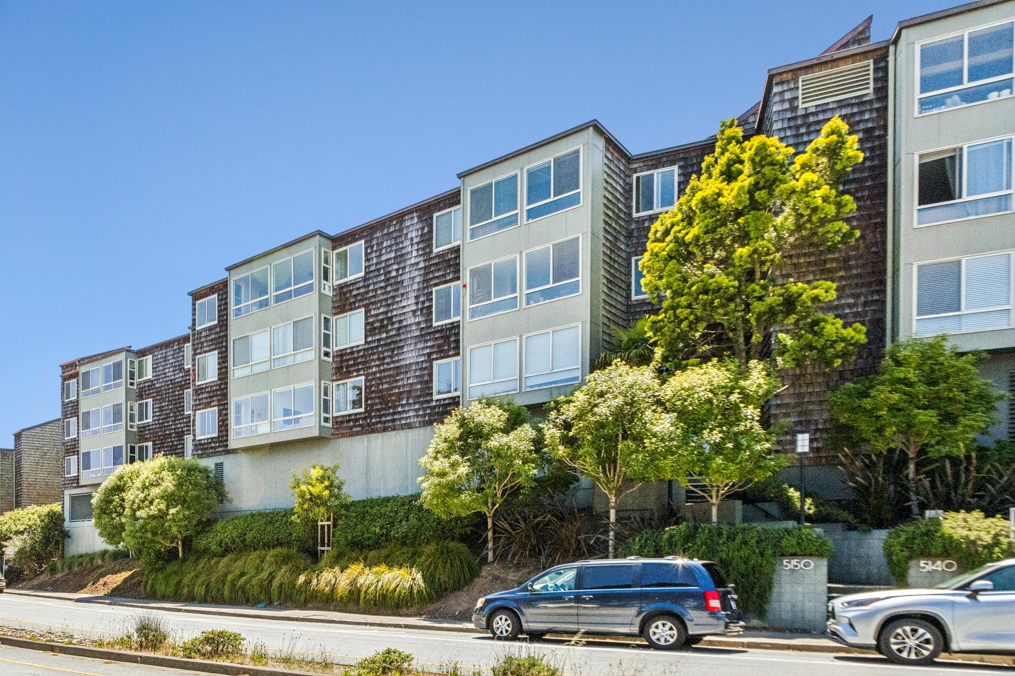  Top floor panoramic view remodeled condo - 物件實景