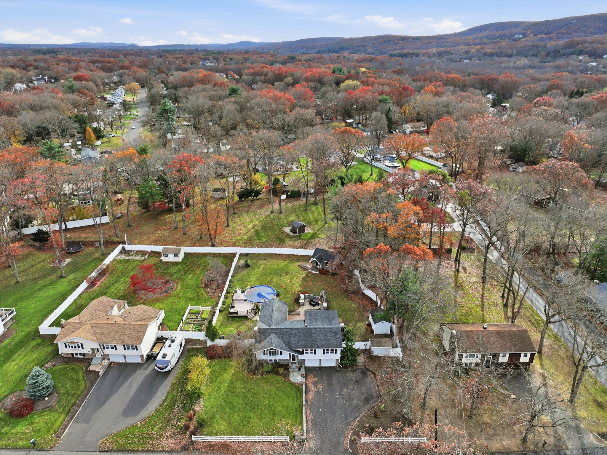 Southington, Connecticut, 06489, United States, 4 Bedrooms Bedrooms, ,3 BathroomsBathrooms,Residential,For Sale,2001900