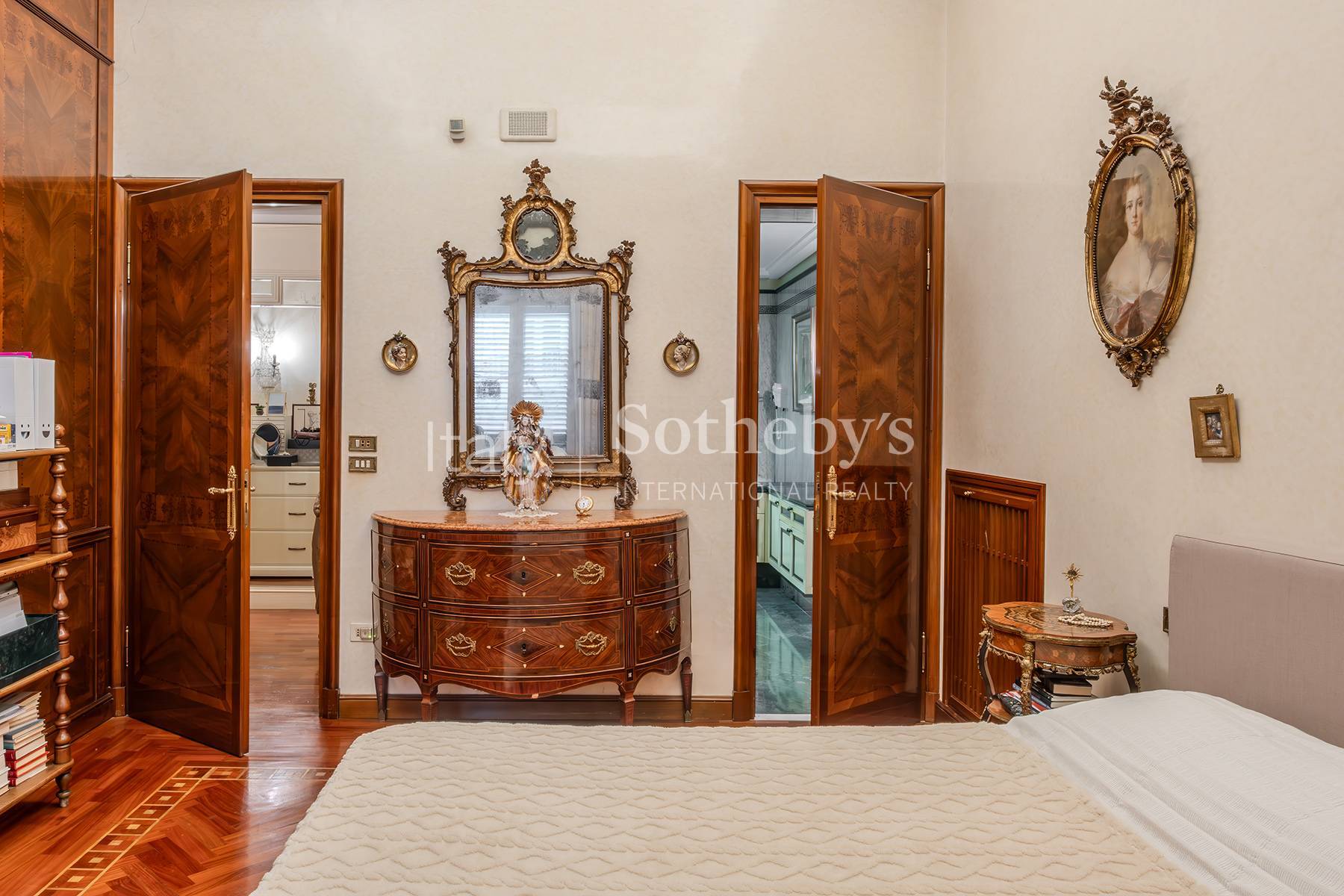  Monumental panoramic apartment in Chiaia - 物件實景