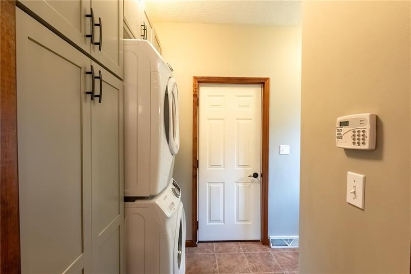 Finleyville, Pennsylvania, 15332, United States, 4 Bedrooms Bedrooms, ,4 BathroomsBathrooms,Residential,For Sale,1985685