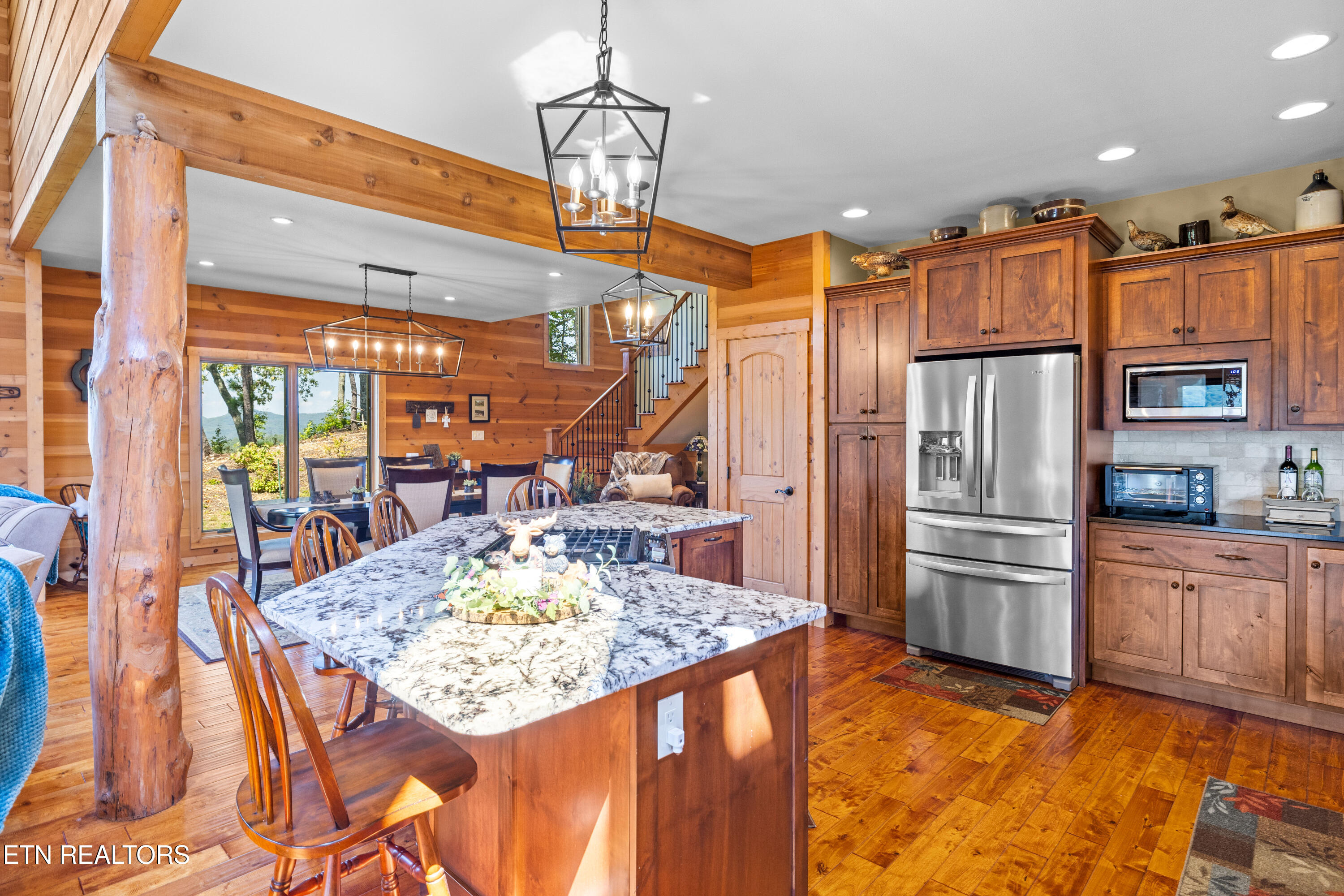 Sevierville, Tennessee, 37862, United States, 3 Bedrooms Bedrooms, ,3 BathroomsBathrooms,Residential,For Sale,1979377