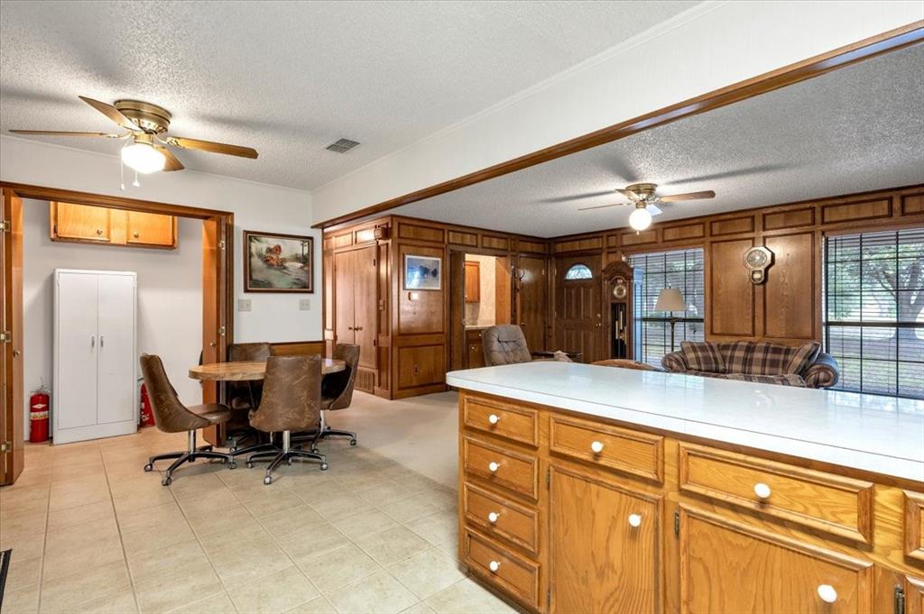 Kaufman, Texas, 75142, United States, 3 Bedrooms Bedrooms, ,2 BathroomsBathrooms,Residential,For Sale,1848066