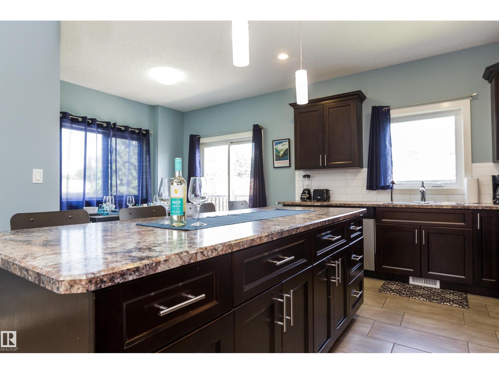 EDMONTON, Alberta, T5R 1N1, CA, 5 Bedrooms Bedrooms, ,3 BathroomsBathrooms,Residential,For Sale,1913571