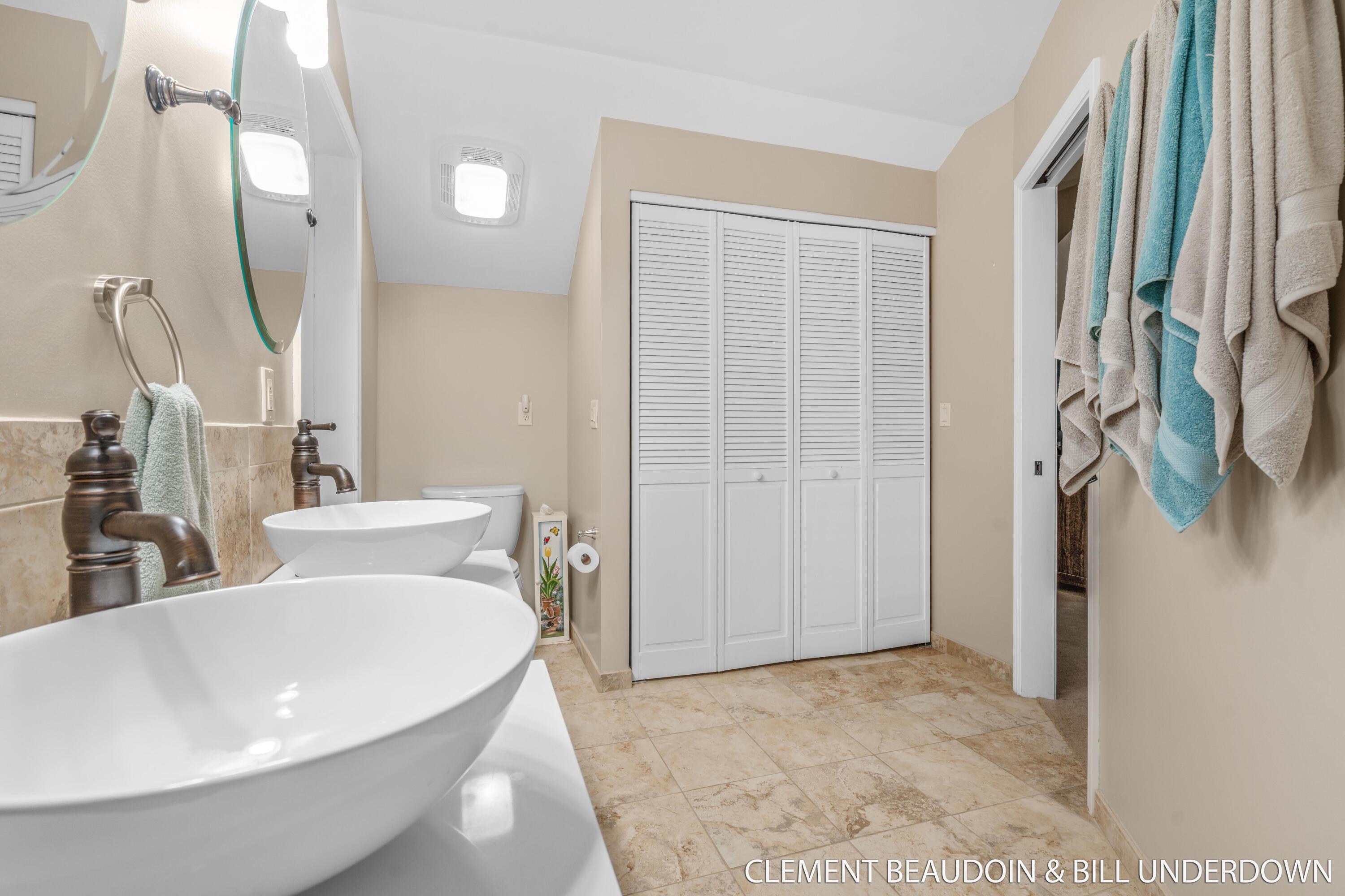 Saugatuck, Michigan, 49453, United States, 5 Bedrooms Bedrooms, ,5 BathroomsBathrooms,Residential,For Sale,1839491