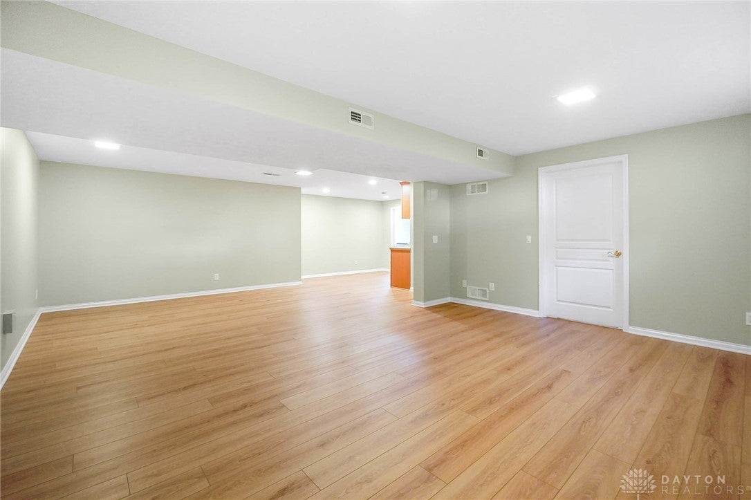 Dayton, Ohio, 45458, United States, 5 Bedrooms Bedrooms, ,4 BathroomsBathrooms,Residential,For Sale,1975816