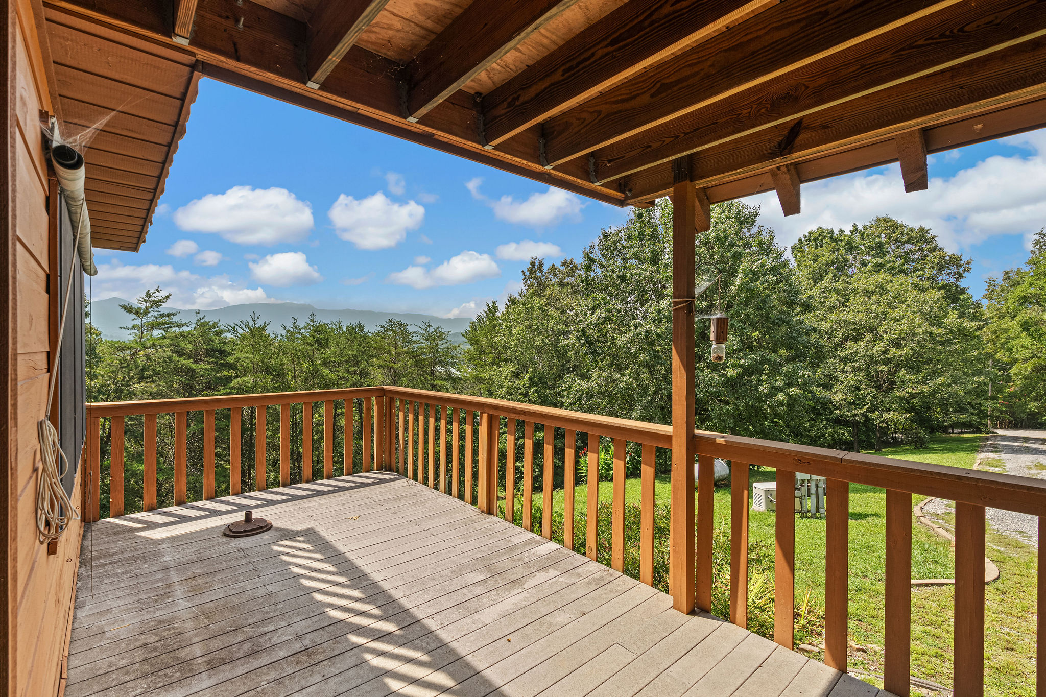 Dandridge, Tennessee, 37725, United States, 2 Bedrooms Bedrooms, ,2 BathroomsBathrooms,Residential,For Sale,1928860