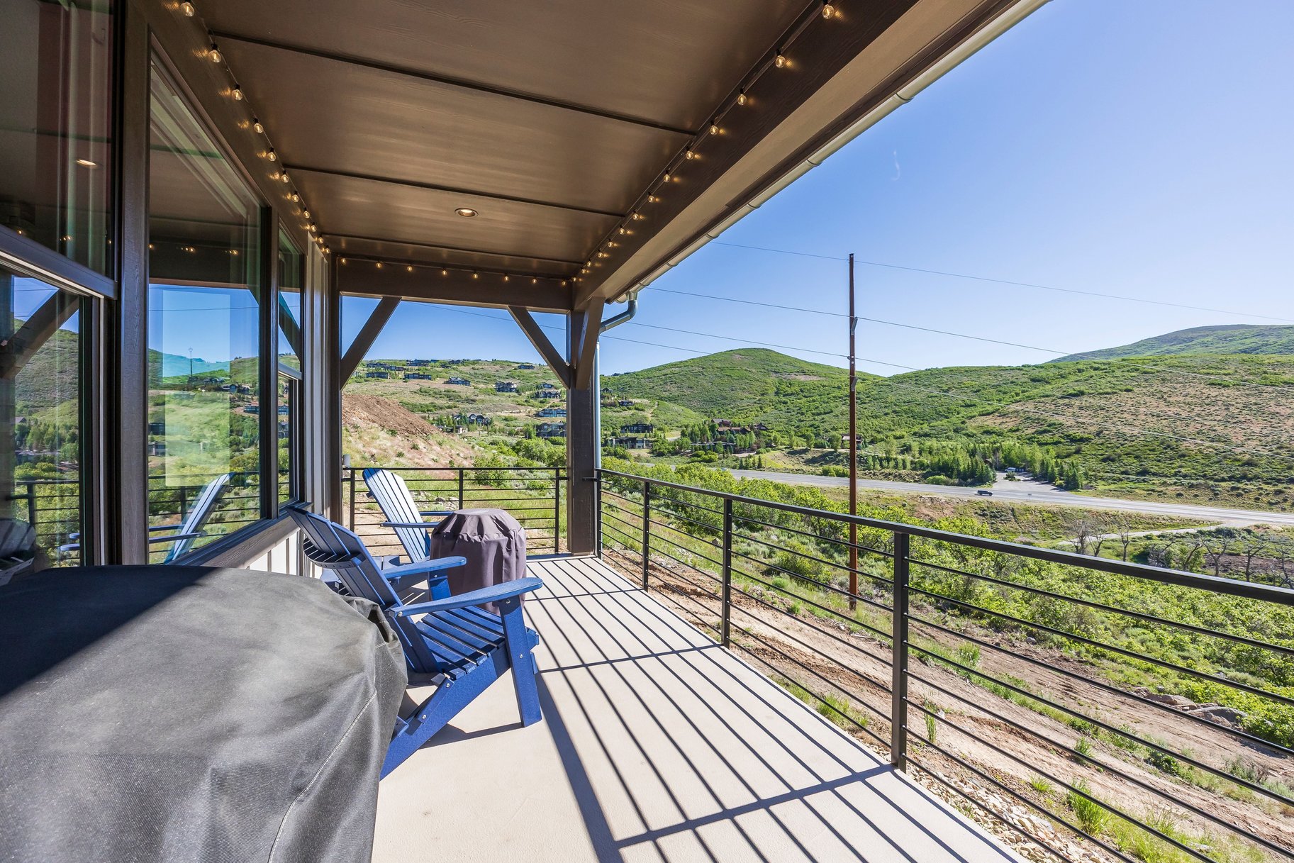  Mountain Views, Open Space & Finished Walkout Basement - 物件實景