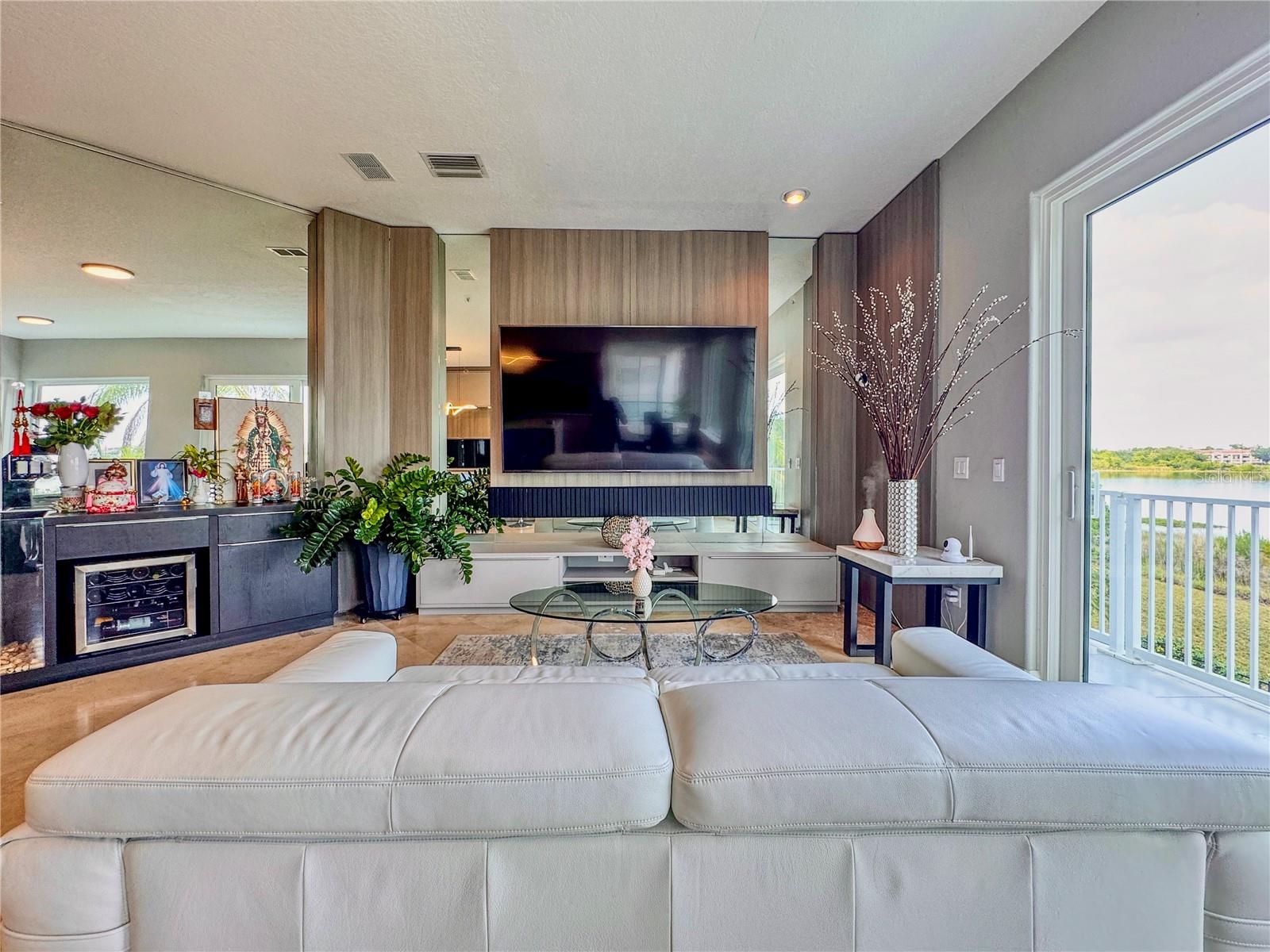 ORLANDO, Florida, 32836, United States, 5 Bedrooms Bedrooms, ,6 BathroomsBathrooms,Residential,For Sale,1983203