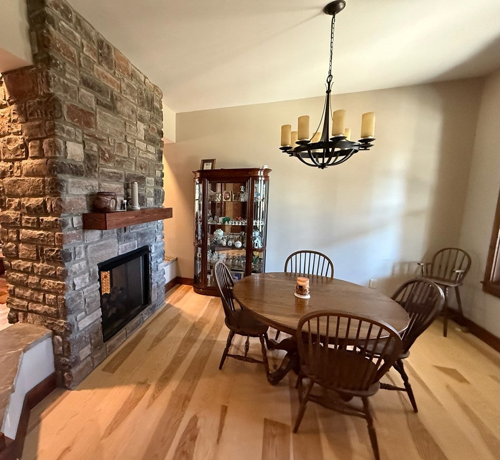 Young Harris, Georgia, 30582, United States, 3 Bedrooms Bedrooms, ,3 BathroomsBathrooms,Residential,For Sale,2013393