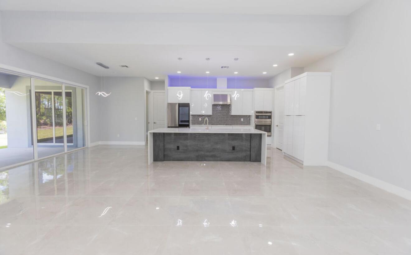 Port St Lucie, Florida, 34986, United States, 4 Bedrooms Bedrooms, ,3 BathroomsBathrooms,Residential,For Sale,1926175