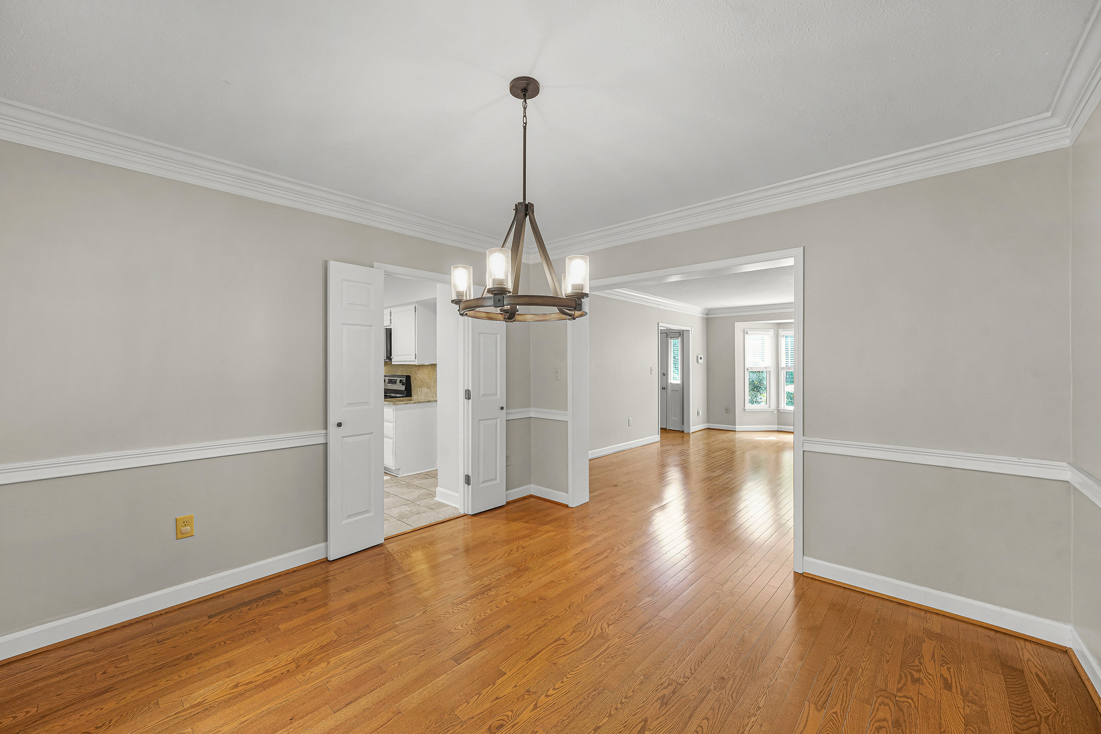  Beautiful Brick Townhome Offers Peaceful Park-like Living in Buckhead - 物件實景