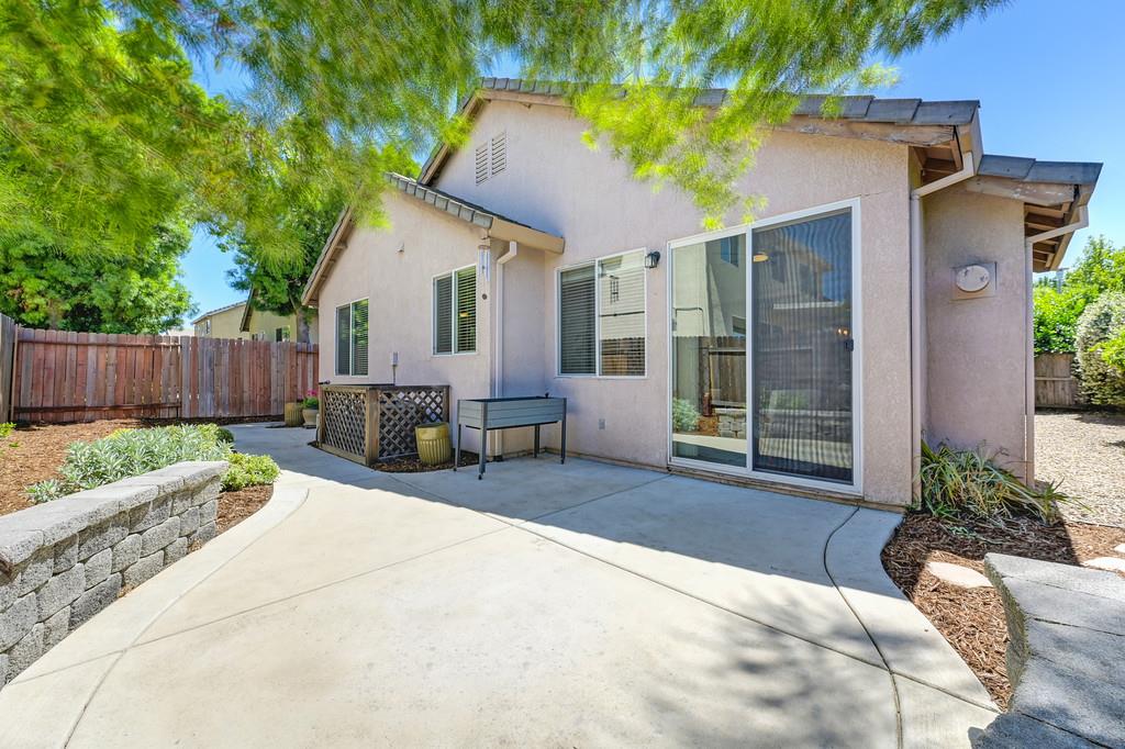 Sacramento, California, 95835, United States, 4 Bedrooms Bedrooms, ,2 BathroomsBathrooms,Residential,For Sale,1957023