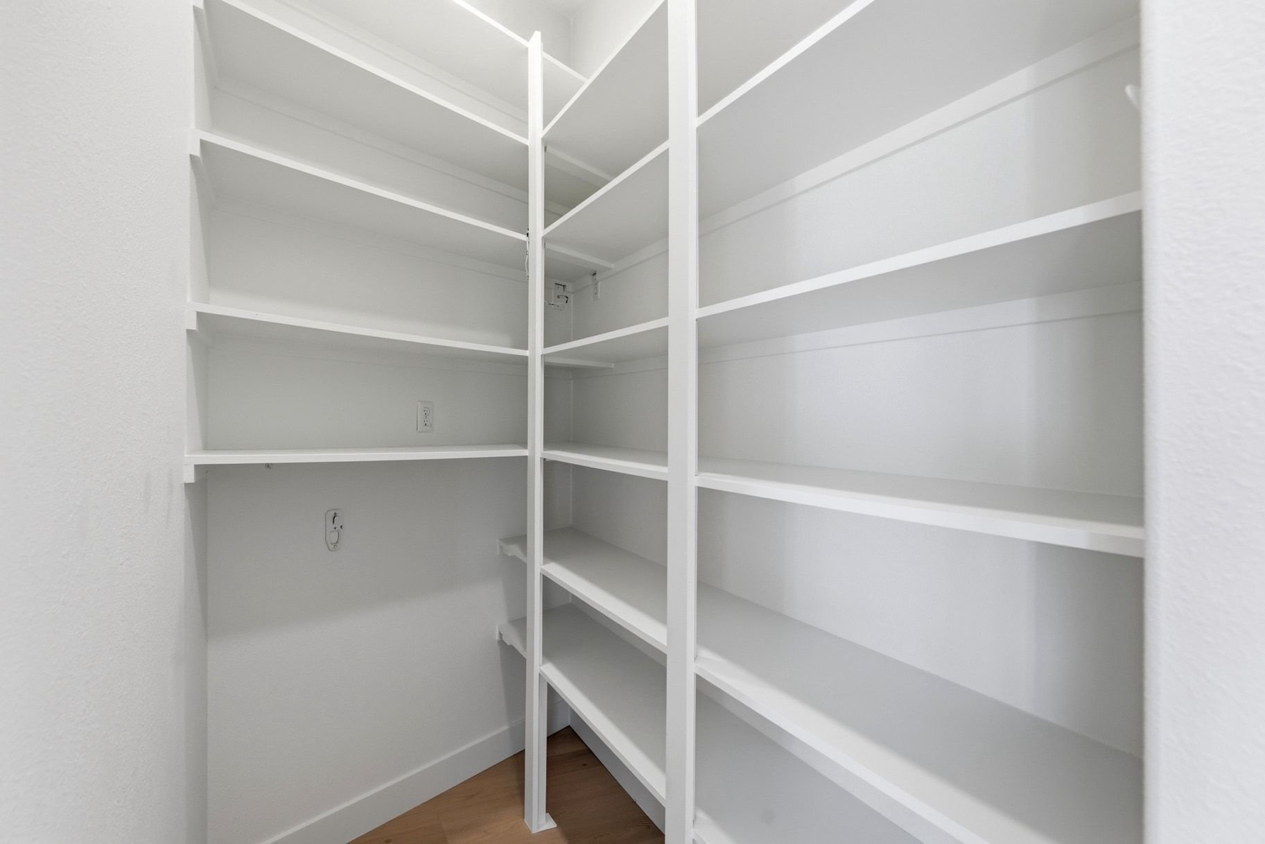  NO HOA 3Bed, 2Bath, 2.5 Car Garage Rv Parking, New Flooring and Paint - 物件實景
